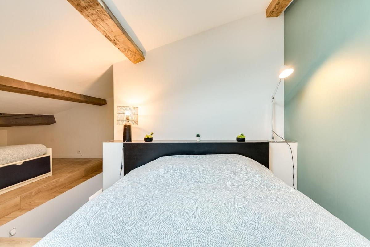Duplex Apartment *
